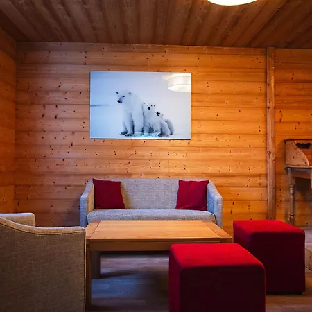 Hotel Alpen Roc La Clusaz Exterior photo